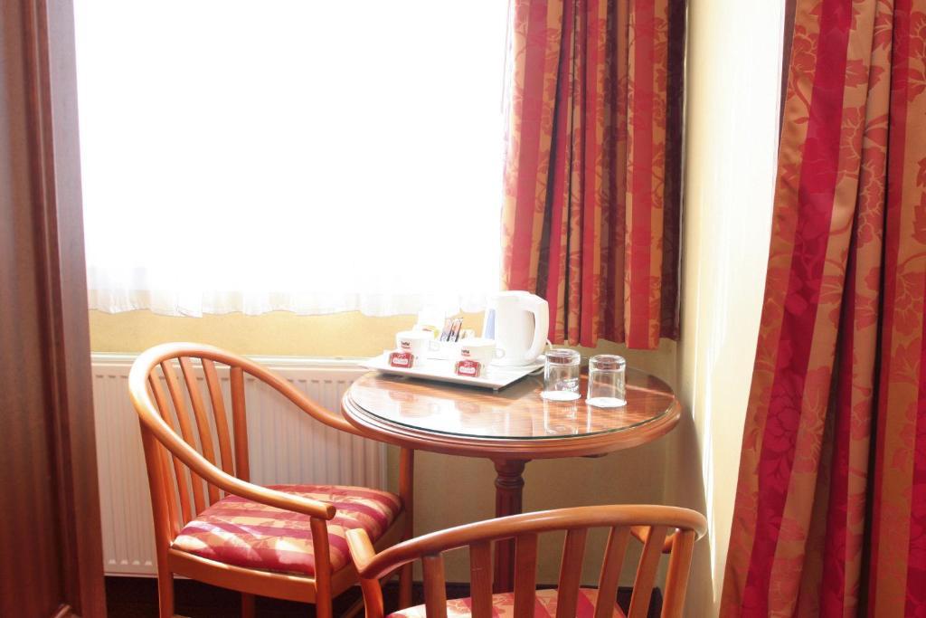 Logis Hôtel Hamiot Boulogne-sur-Mer Kamer foto